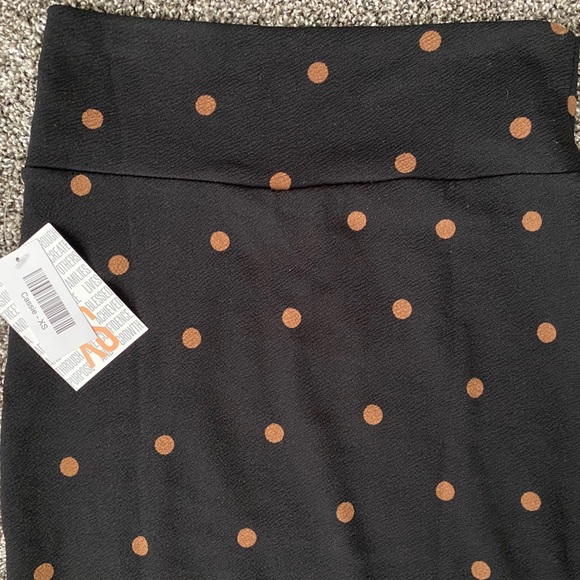 NWT LuLaRoe Cassie - Picture 2 of 2